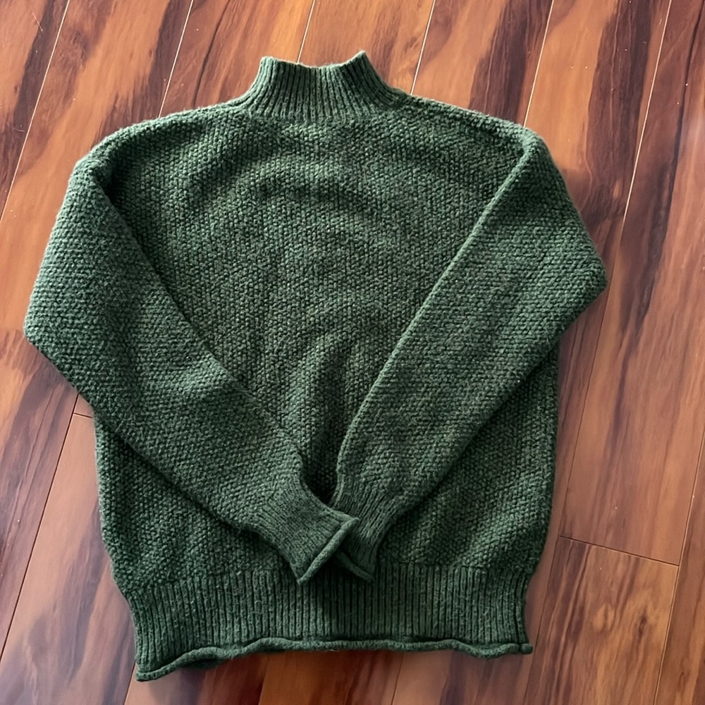 Amazon turtleneck sweater. Like new.